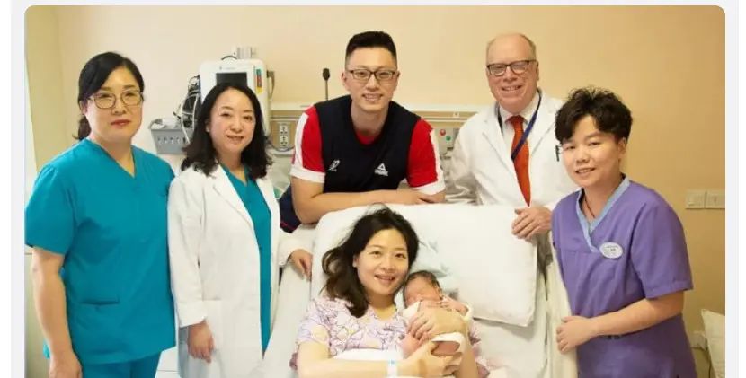 片中不仅有, 女队长公布