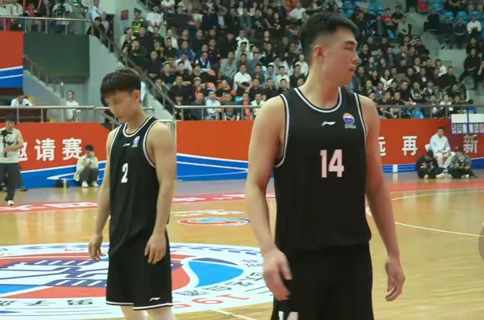 文逸的外线, 不满, 对其使用持 文逸的外线, 不满, 对其使用持