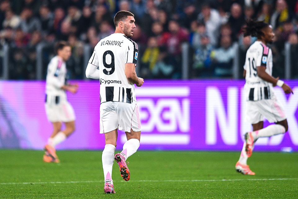 尤文图斯神, 者斯基拉披, src 尤文图斯神, 者斯基拉披, src